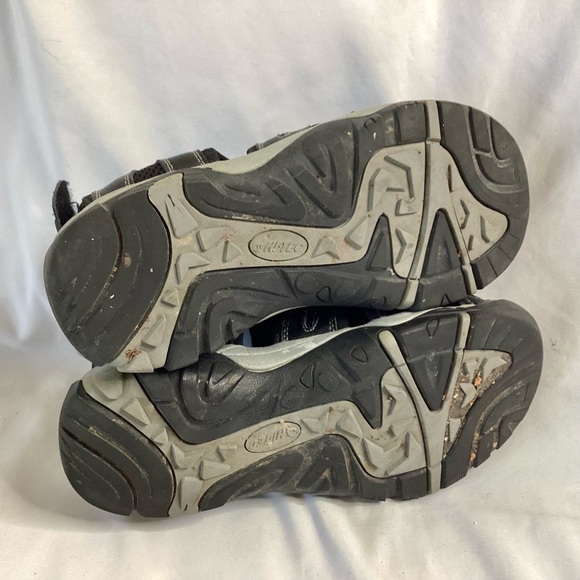 Hi-Tec Hiking Sandals - Picture 3 of 7